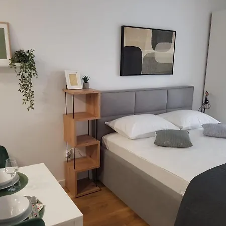 Apartament Alta *